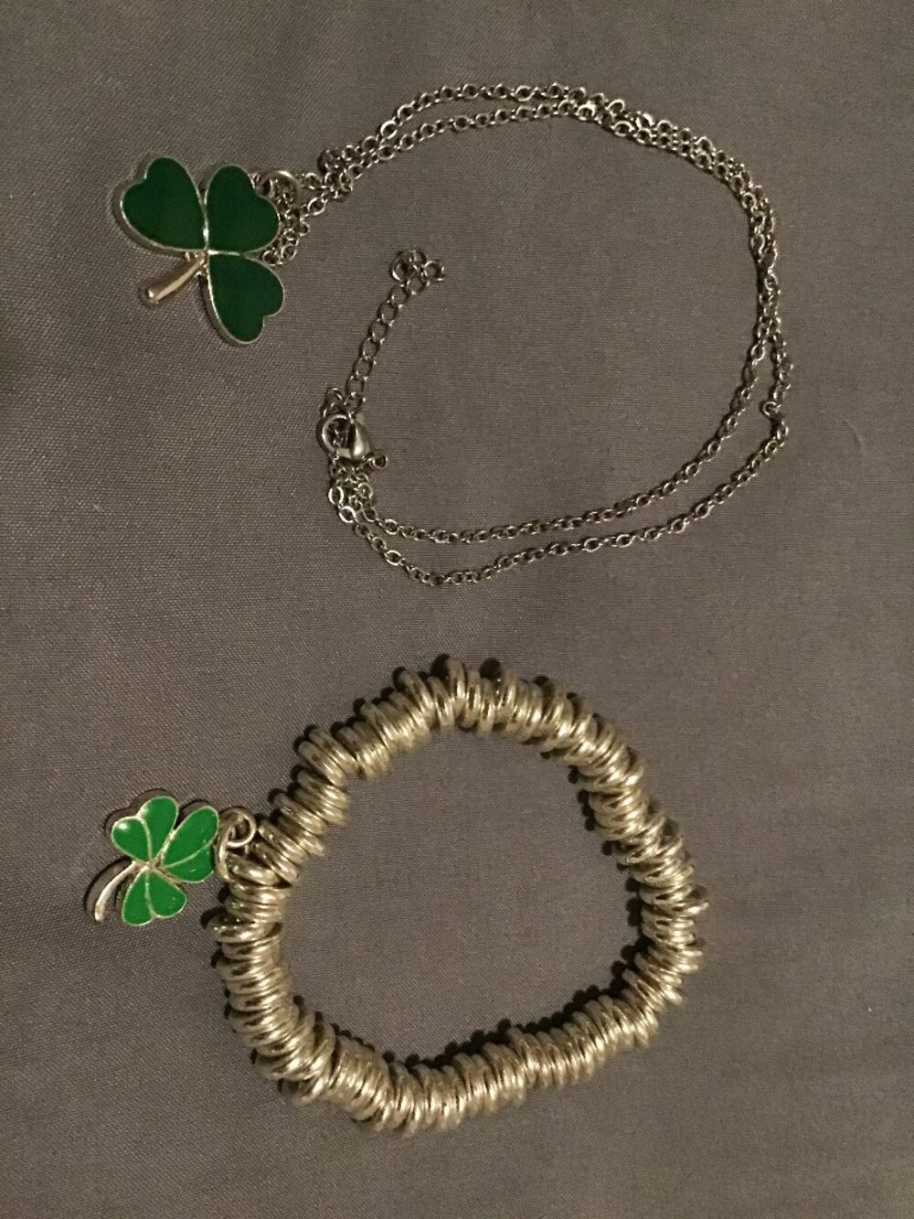 Lucky Clover Necklace & Stretch Bracelet Set – Silver Tone & Green 🍀